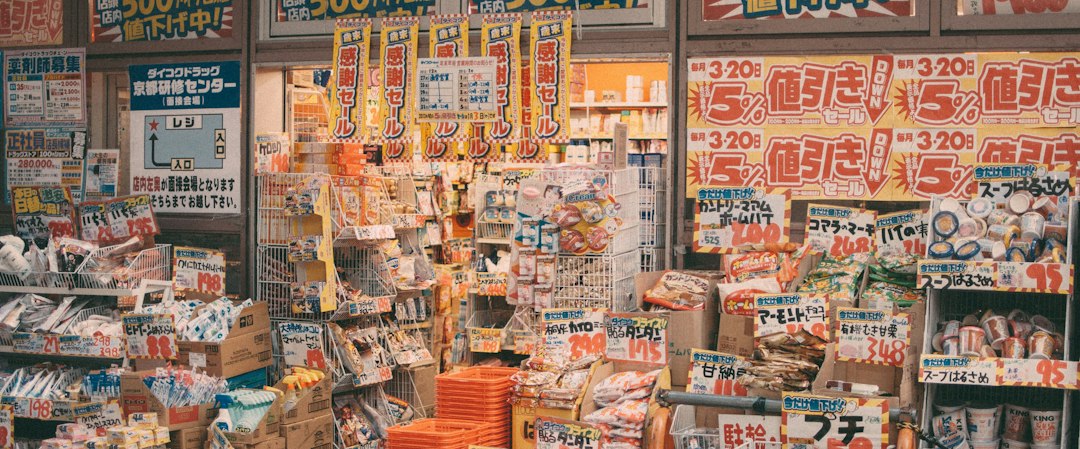 Panduan Belanja Hemat di Jepang: 100 Yen Shop & Supermarket